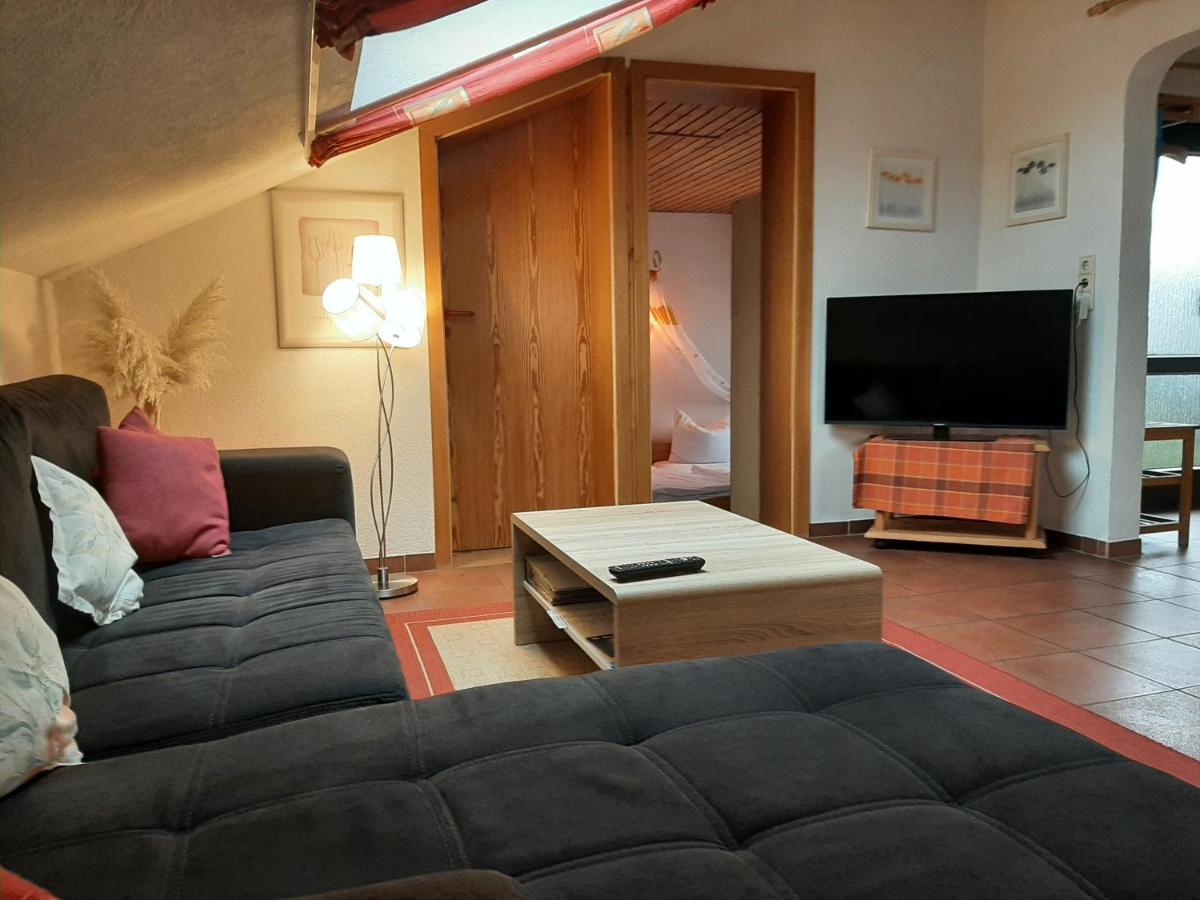 Ferienwohnung Evangeline Borsch Zell an der Mosel Exterior photo